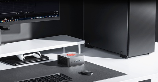 PC_UM780-XTX-__02.jpg